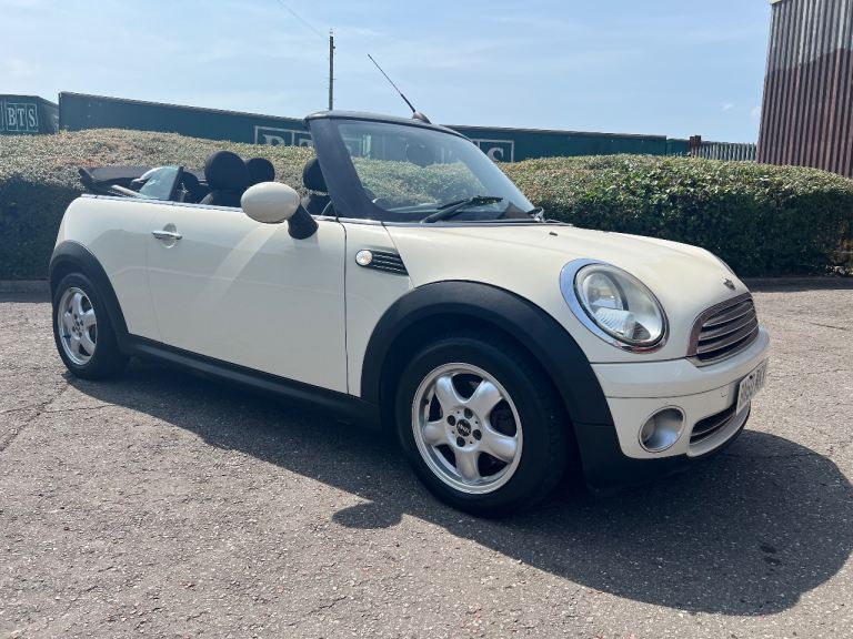  Mini Convertible 1.6 Low Mileage Long Mot Test Immaculate Condition 