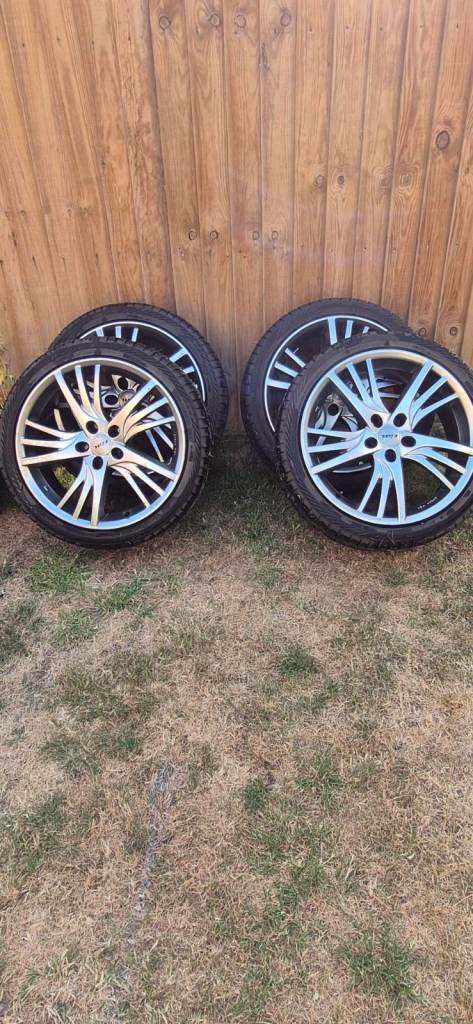 225 / 40 / R18 alloys & tyres