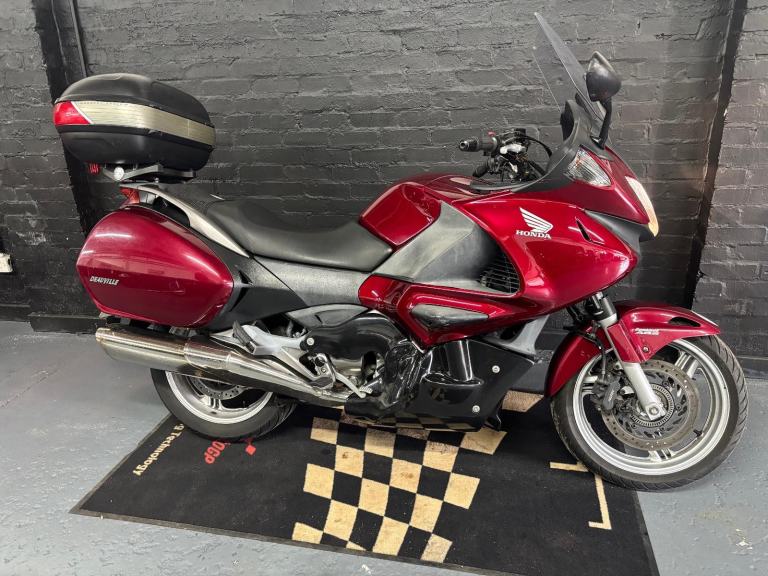 Honda Deauville NT 700 VA-7 