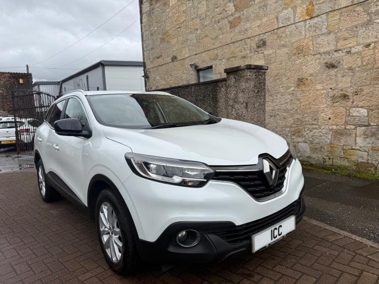 2016 RENAULT KADJAR DYNAMIQUE NAV 1.5 DCI 5DR WHITE MET SATNAV £20 TAX B/TOOTH