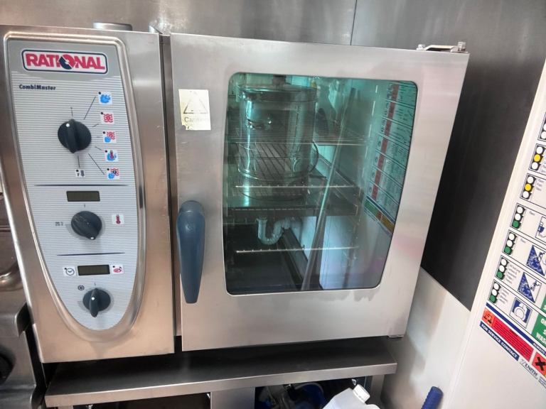 Fully Equipped Café/Restaurant/Takeaway – Commercial Kitchen + Seating – Ready to Trade