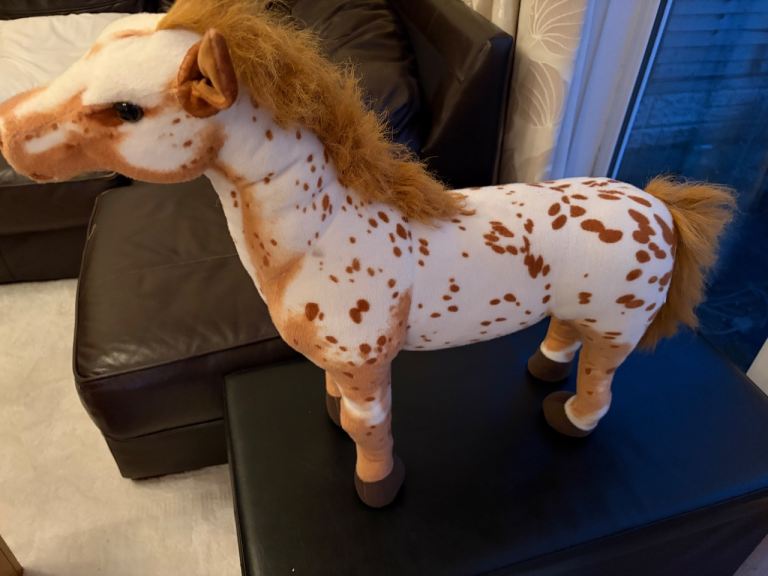 Horse soft toy 