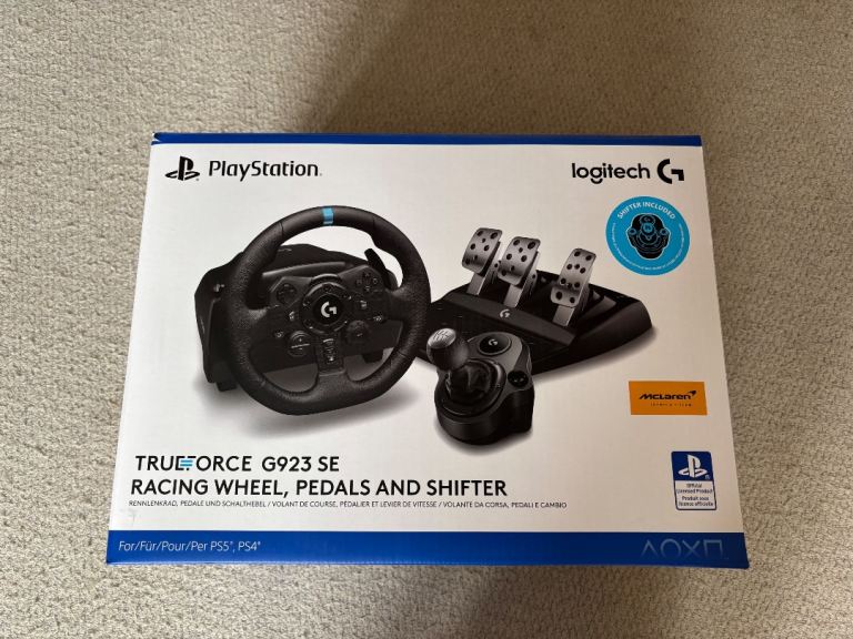 Logitech G923 SE Steering Wheel (PS5 or PS4) nearly new