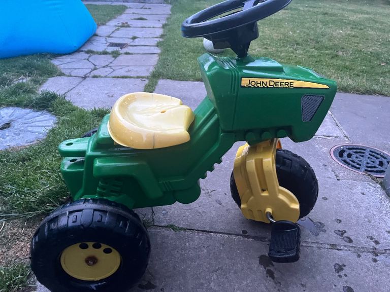 John Deere Kids' Pedal Tractor Ride-On Toy, Green & Yellow