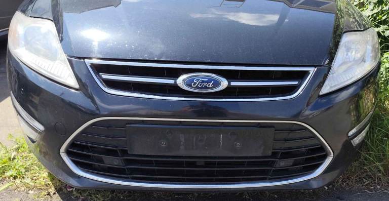 Ford Mondeo Titanium Business Edition Mk4 Front Bumper Black Panther G6 £105