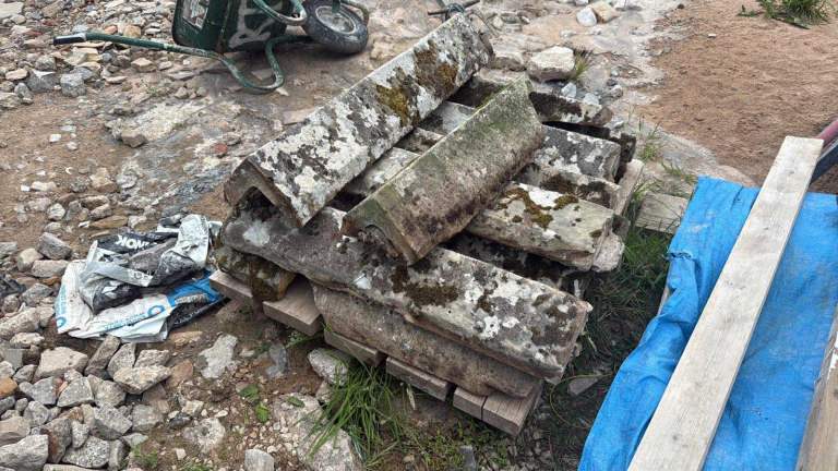  Reclaimed Sandstone ridge