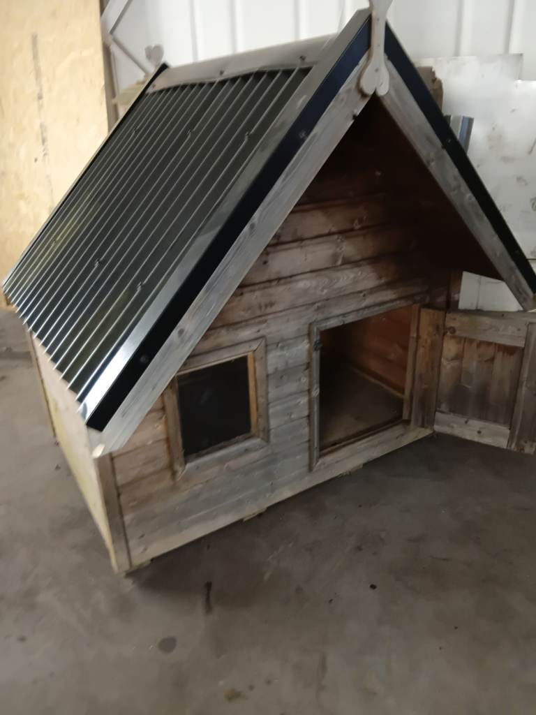 Extra Large Wooden Dog Kennel with Black Roof