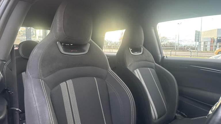 2019 MINI Hatch 2.0 Cooper S Sport II 3dr Petrol Hatchback Hatchback Petrol Manual