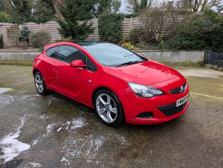 Vauxhall, ASTRA GTC, Hatchback, 2014, Manual, 1956 (cc), 3 doors