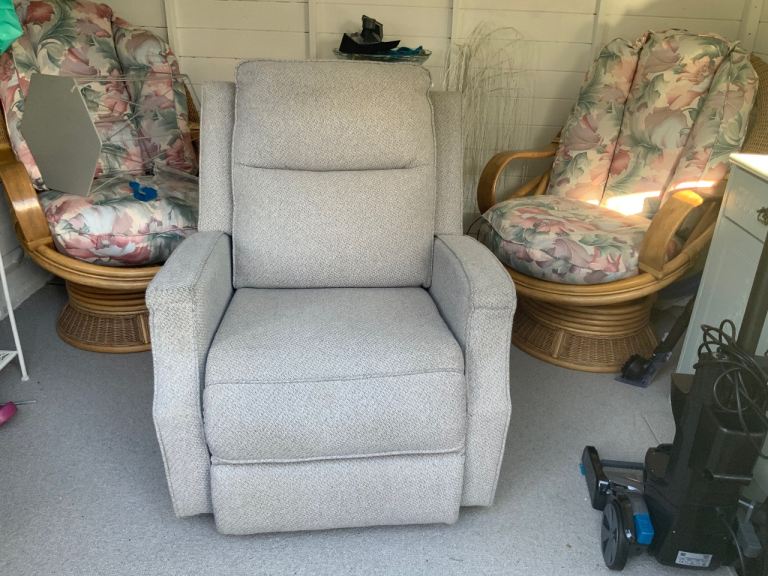 Electric Recliner Armchair – really good condition - grey main with mottled blue