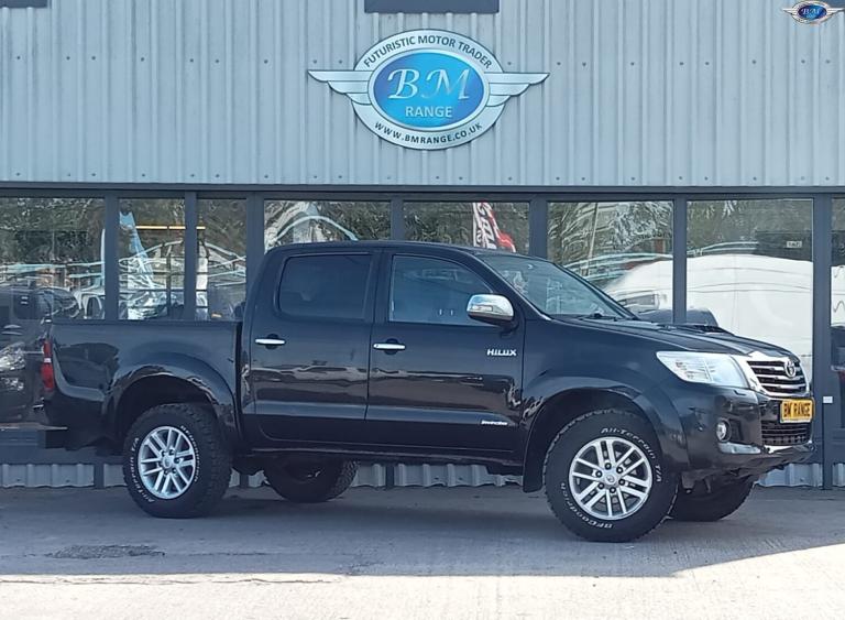 TOYOTA HILUX 3.0 D-4D Invincible Black Manual Diesel 2012