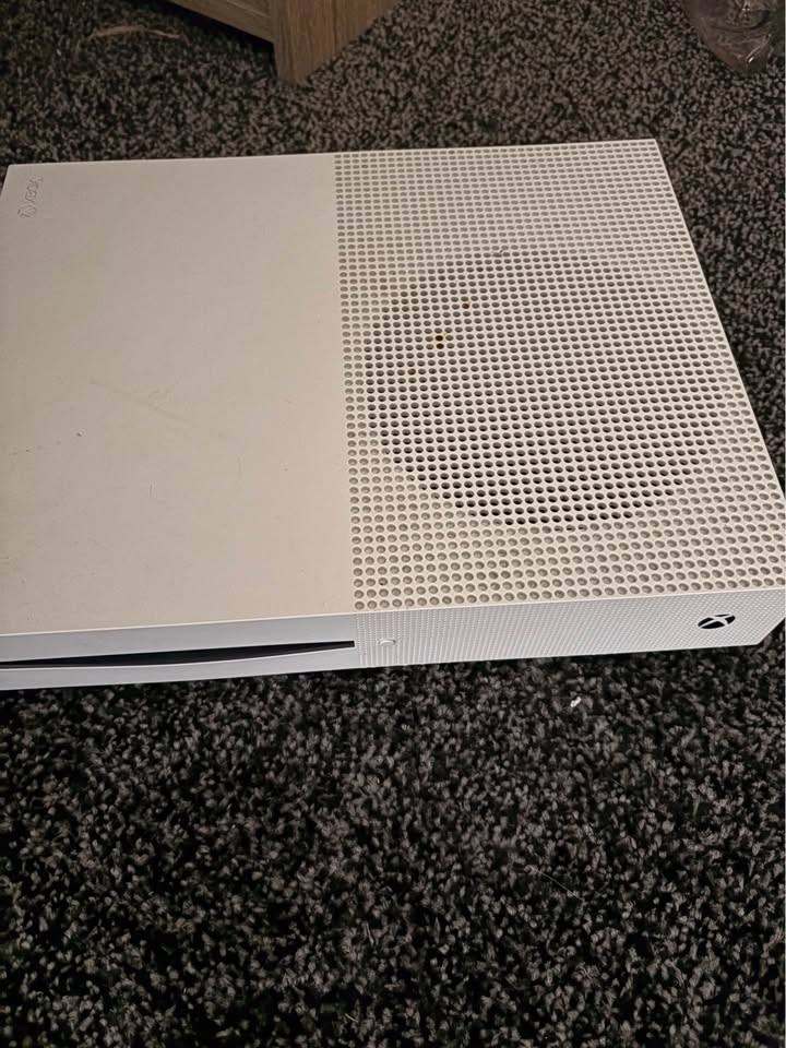 xbox one s sold as seen