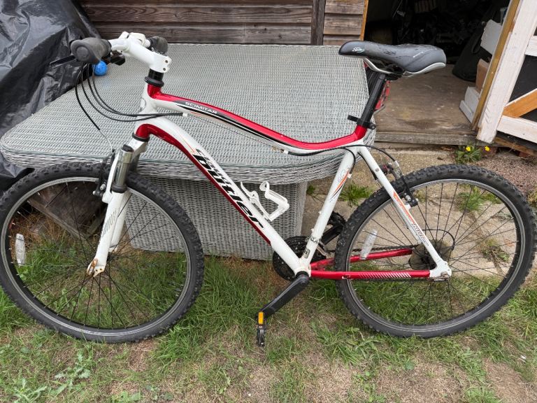 Claud Butler Scimitar Mountain Bike – Good Condition