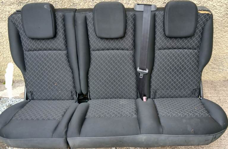 RENAULT KANGOO 2011 3 BACK SEATS GOOD CONDITION 👍 