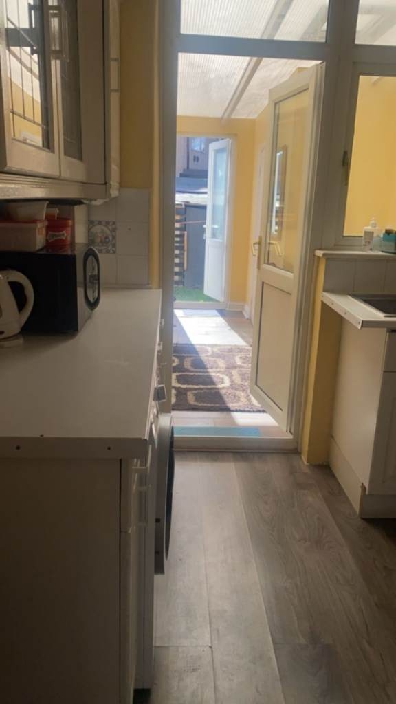DECENT DOUBLE Room in REDBRIDGE, IG1 3SS for £710pcm (BILLS INCLUDED & AVAILABLE NOW)