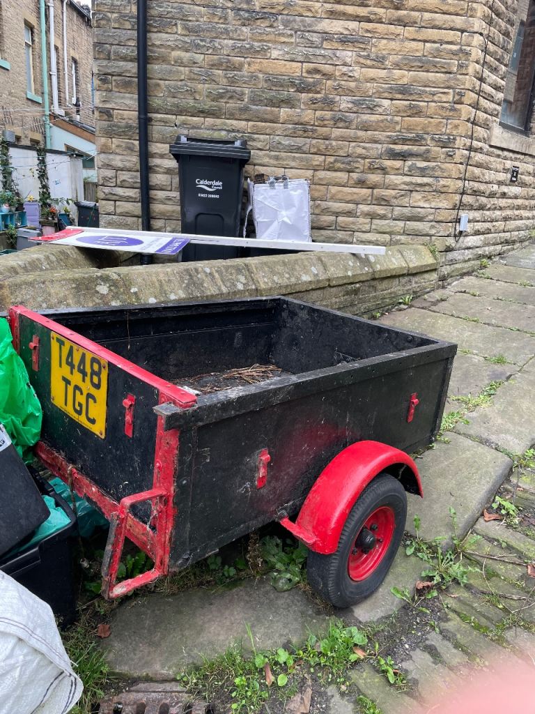 Small single trailer for scrap metal or re-use