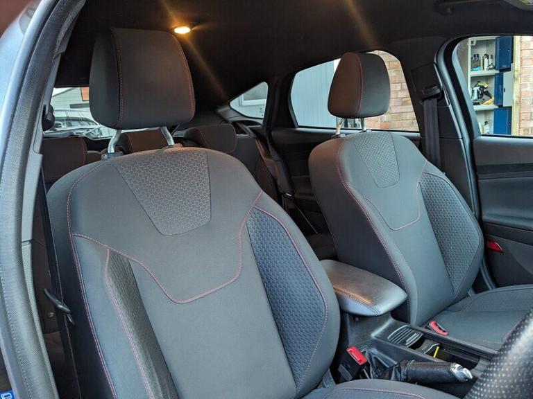 2018 Ford Focus 1.0 EcoBoost 140 ST-Line Navigation 5dr HATCHBACK PETROL Manual