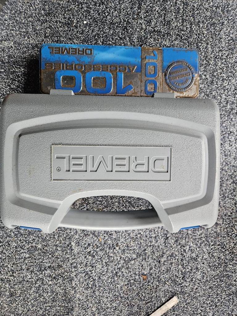 Dremel engraver plus accessory set