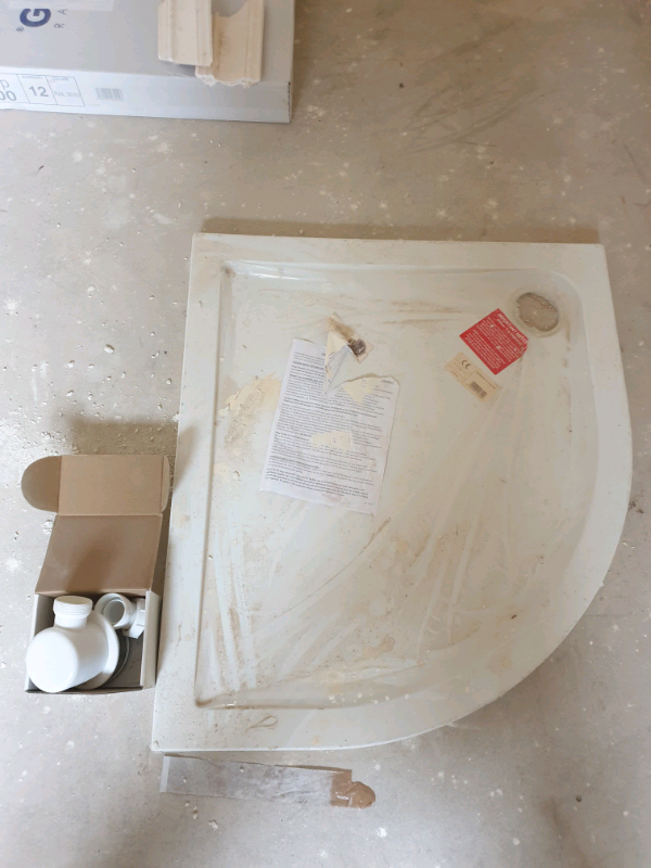 Shower Trays 900 x 800 offset quadrant 