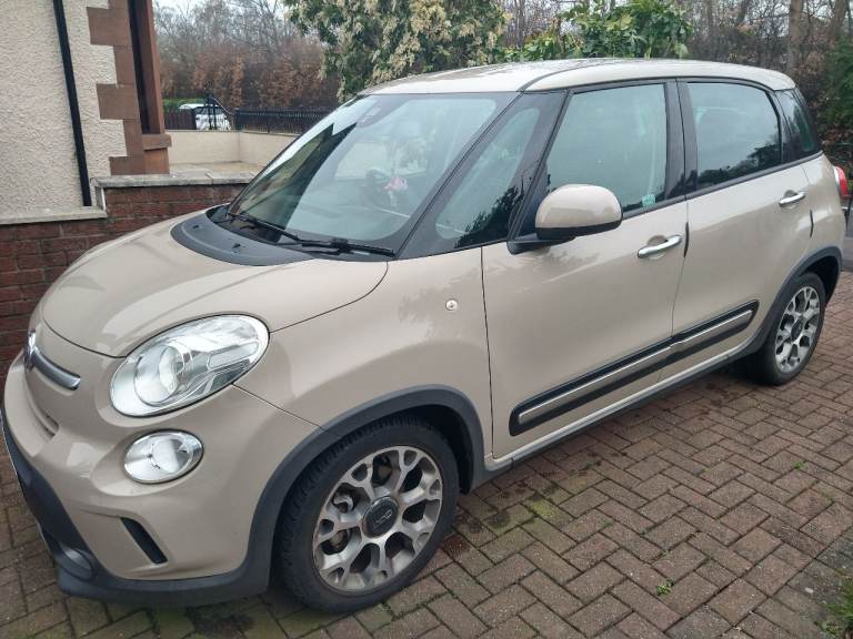 Fiat 500L 1.3 diesel semi auto £30 road tax.