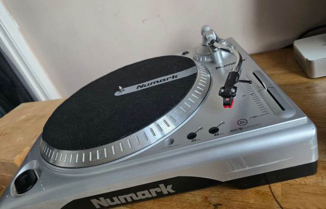 Numark TT USB Turntable – Good Condition, Silver, £40.00 for Sale