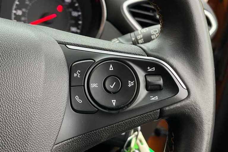 2019 Vauxhall Crossland X 1.2T ecoTec [110] Tech Line Nav 5dr [6 Spd] [S/S] HATCHBACK PETROL Manual