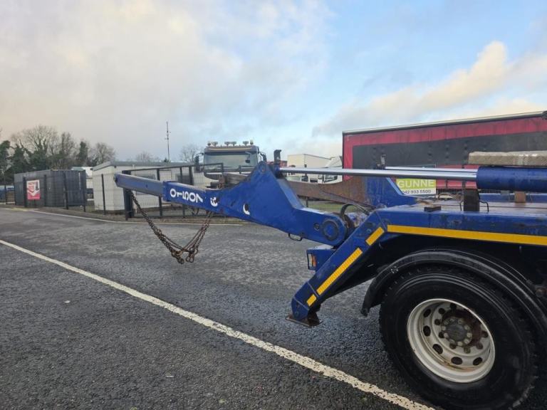 2019 DAF LF 230 18 TON GROSS 4X2 with Hyvalift Skip Gear