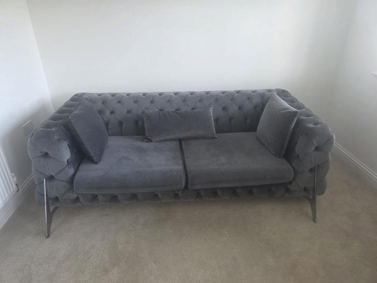Used sofa 