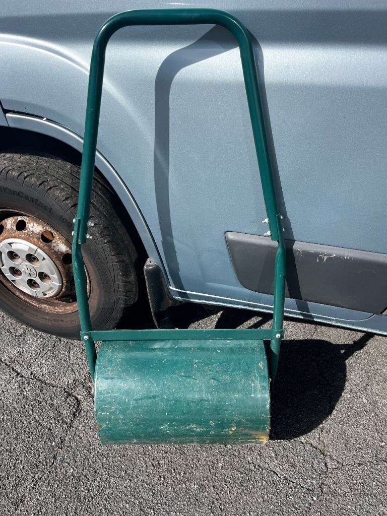 Garden Lawn Roller - Green, good Condition
