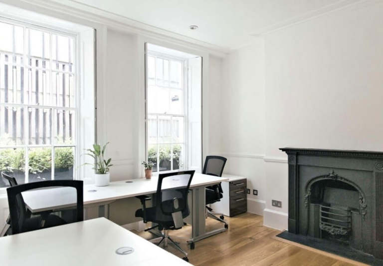*Soho* Private Serviced Offices: Units from 4 to 60 desks for rent W1