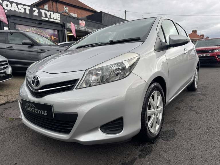 2014 Toyota Yaris 1.3 Dual VVT-i Icon Hatchback Petrol Manual