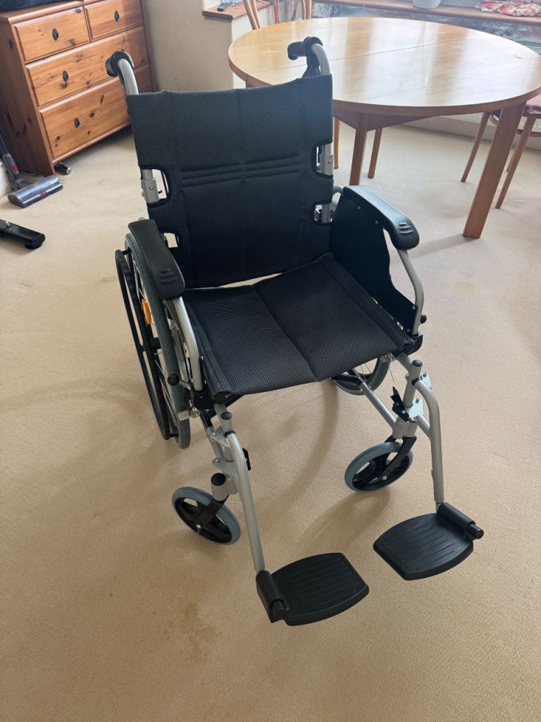 Self propelled wheel chair AS NEW