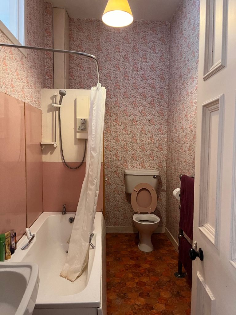 White bathroom suite