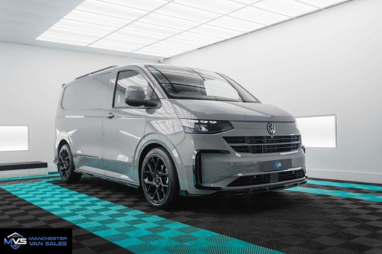 2025 Volkswagen Transporter THE ALL NEW 2025 4MOTION 150BHP AUTO MATRIX SPORT EDITION Panel Van D...