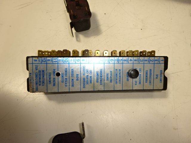 Fuse box Maserati Indy