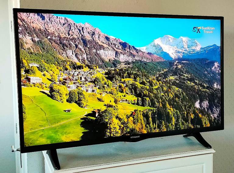 image for 43" POLAROID SMART FULL HD WIFI LED APPS TV FREEVIEW RC & LEGS GREAT CONDITION -FREE DELIVERY