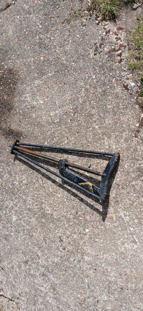 JAGUAR MK2 240 340 DAIMLER V8 2.5 & 250 V8 ORIGINAL SIDELIFT JACK