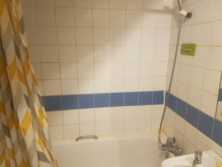 Single room for rent 