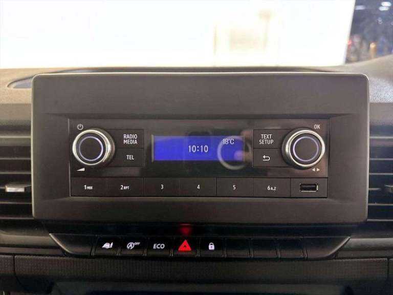 2022 Renault Trafic 2.0 dCi Blue SL28 Business L1 H1 Euro 6 (s/s) 5dr Manual Panel Van Diesel Manual