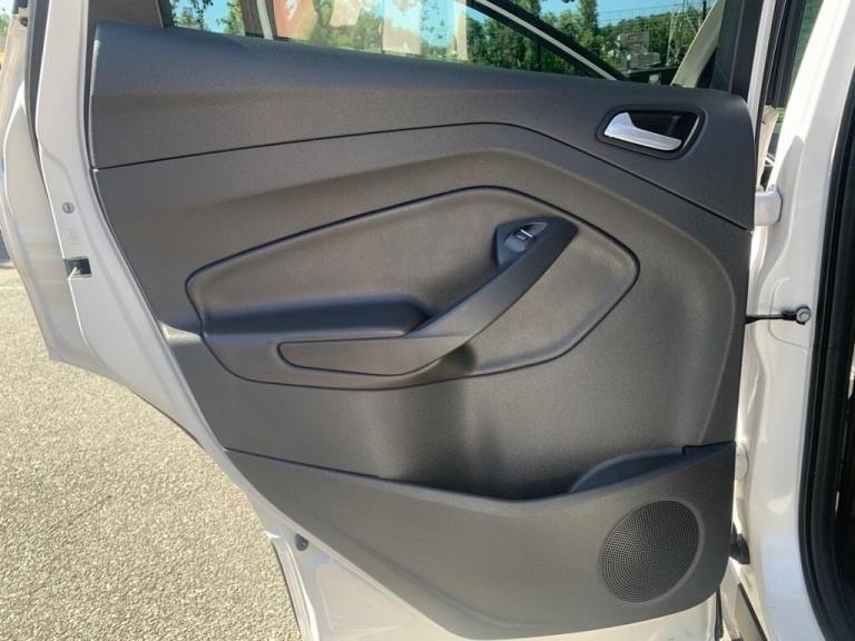 2017 Ford Kuga 2.0 TDCi Titanium X SUV 5dr Diesel Manual 2WD Euro 6 (s/s) (150 ps) HATCHBACK Dies...