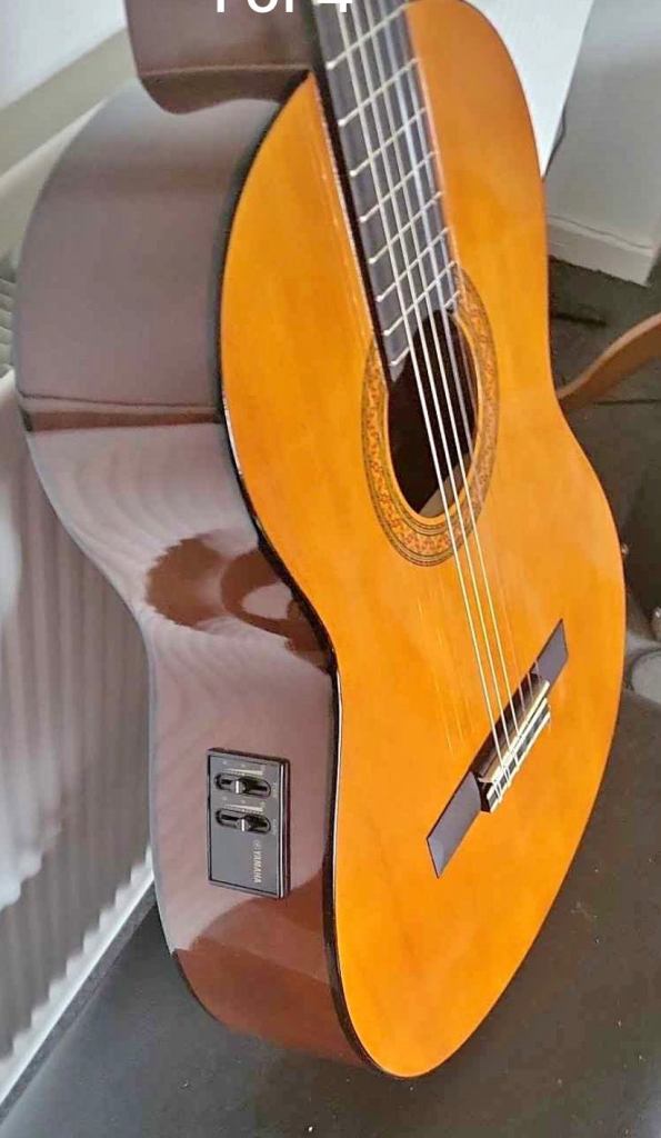 Yamaha Classical Guitar – Good Condition with Case