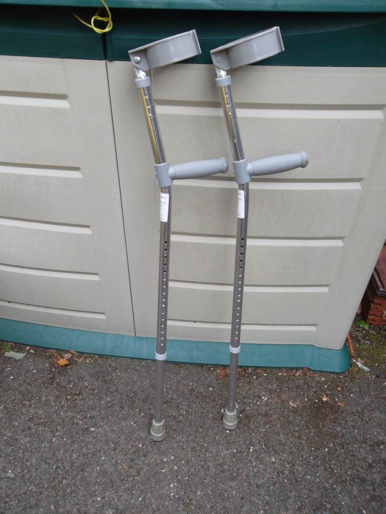 1 Pair of Crutches Trulife RM512200 Adjustable Length