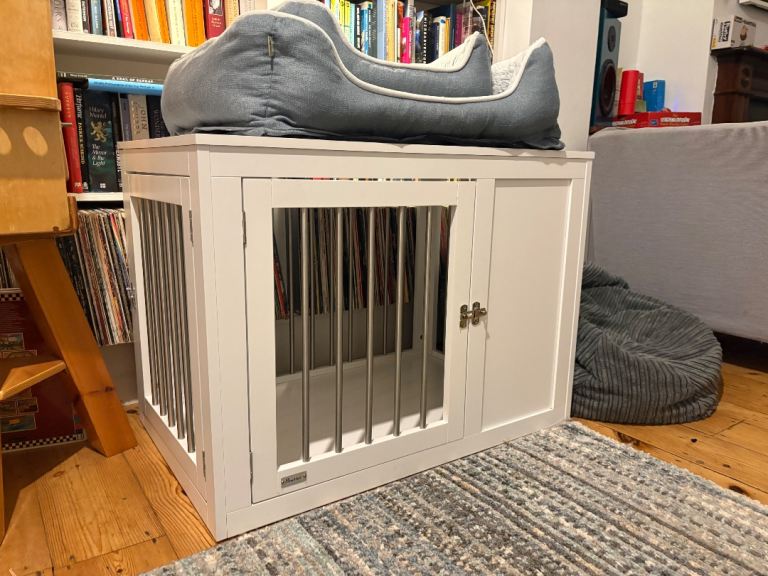 Paw Hut white crate furniture, exc condition