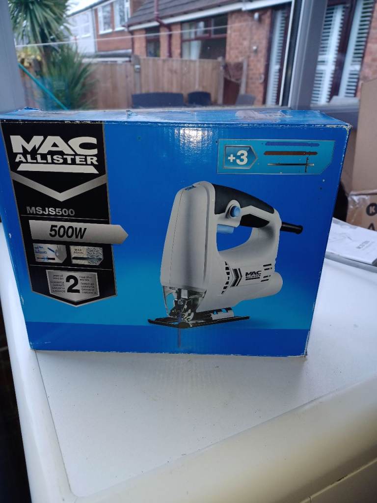 BOXED JIGSAW IN EXCELLENT CONDITION 
