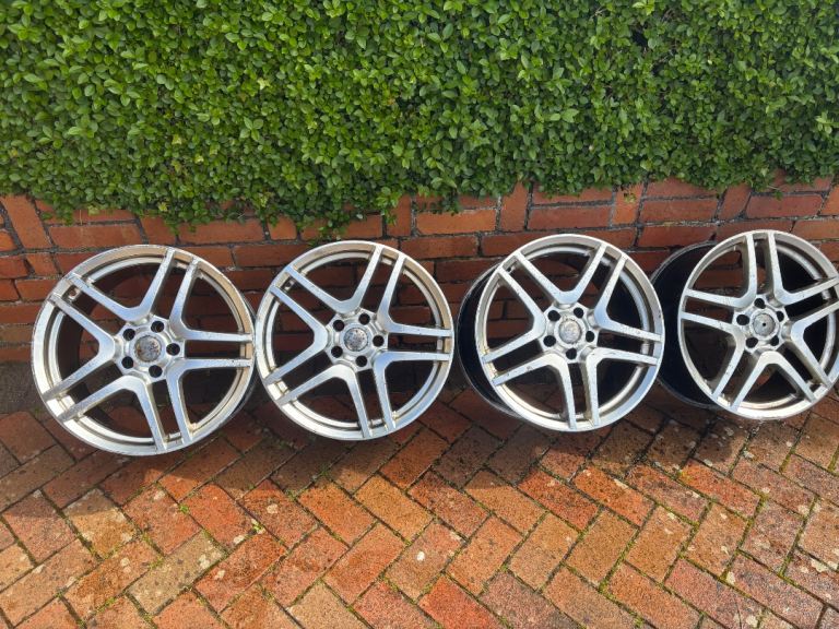 18” Riva alloy wheels x4 