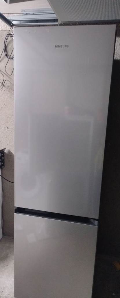 image for Fridge and freezer FREE DELIVERY 