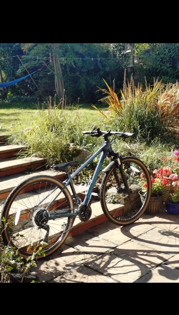 Pinnacle colbalt 3  – Blue, Good Condition, Ready to Ride