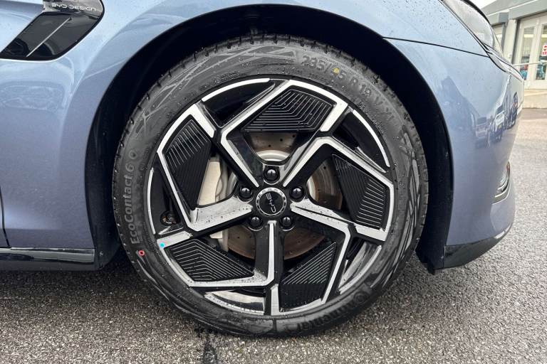 2025 BYD Seal 82.5kWh Excellence Auto AWD 4dr Saloon Automatic