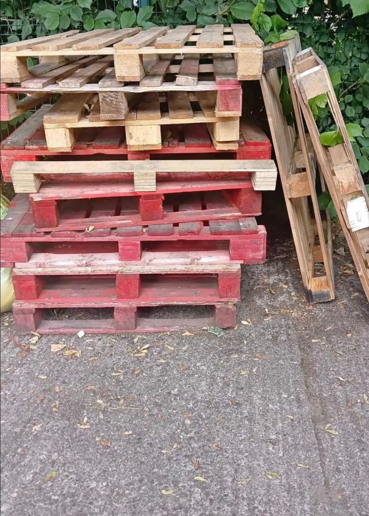 FREE wooden pallets 