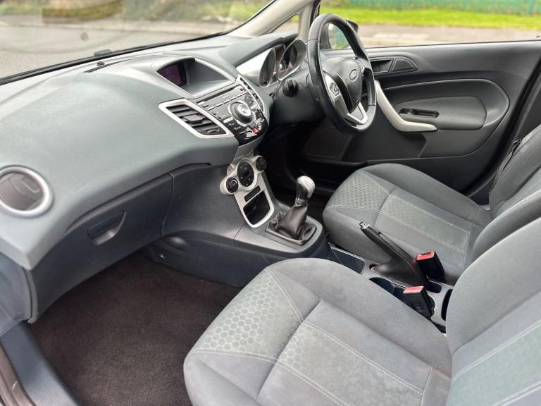 2011 Ford Fiesta 1.4 Titanium 5dr HATCHBACK Petrol Manual